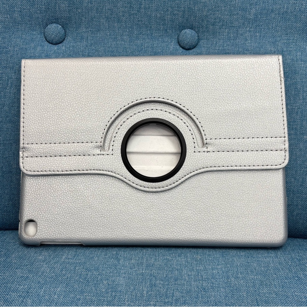 Tablet 360° Rotating Folio Case - Silver for IPAD 5 or 6 (9.7 inch stand)